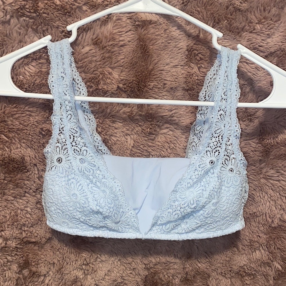 Aerie baby blue bralette with clasping back